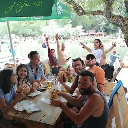 Balkaneros Hostel Mostar Bagian luar foto