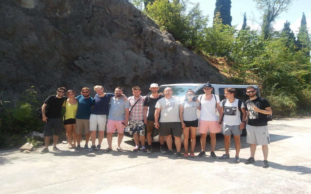 Balkaneros Hostel Mostar Bagian luar foto