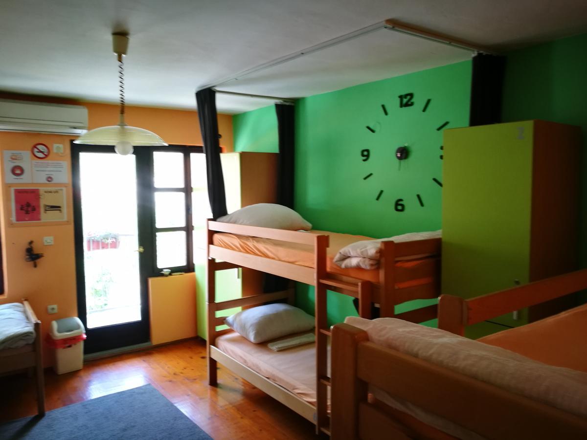 Balkaneros Hostel Mostar Bagian luar foto