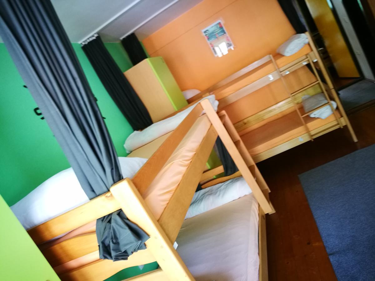 Balkaneros Hostel Mostar Bagian luar foto