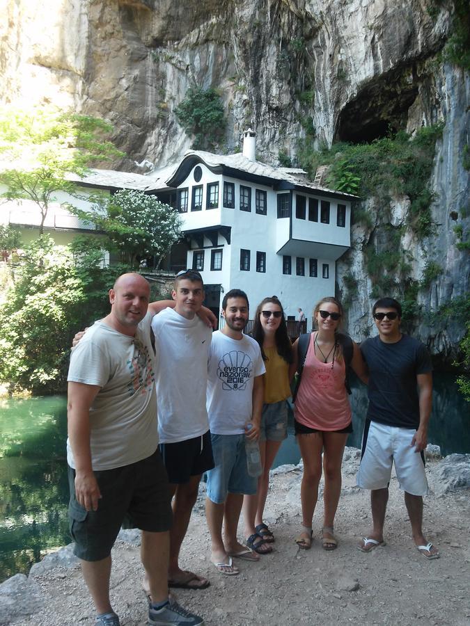 Balkaneros Hostel Mostar Bagian luar foto